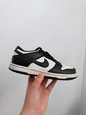 Nike panda dunks